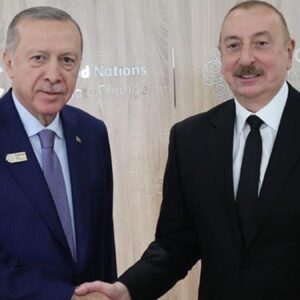 cumhurbaskani erdogan ve aliyev telefonda gorustu QcUZwIKL