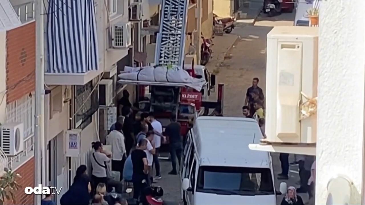 310 kiloluk cenaze evden boyle cikarildi KjVdST4S