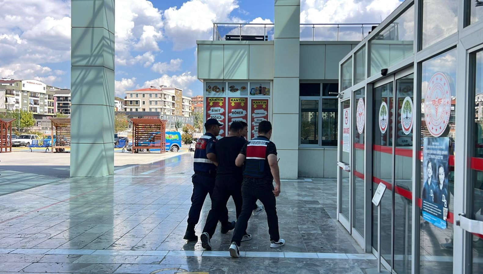 trafikteki tartismasilahli saldiriya donustu fXmKgNOj