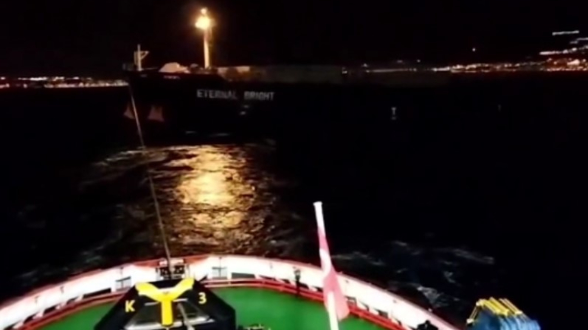 canakkale bogazinda arizalanan gemiye mudahale tJBCaCJZ.jpg