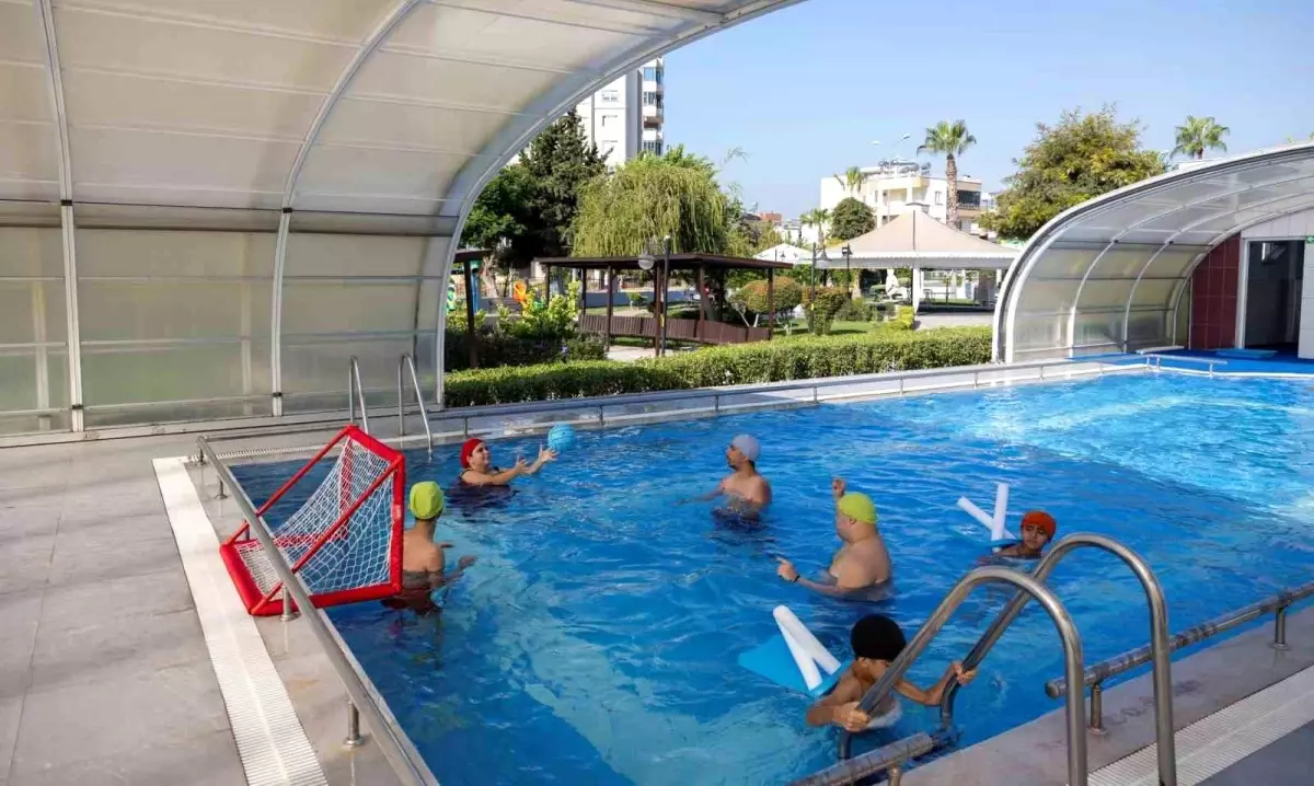 mersin buyuksehir belediyesinden ozel gereksinimli bireylere yaz yuzme kursu ugJDuiCQ