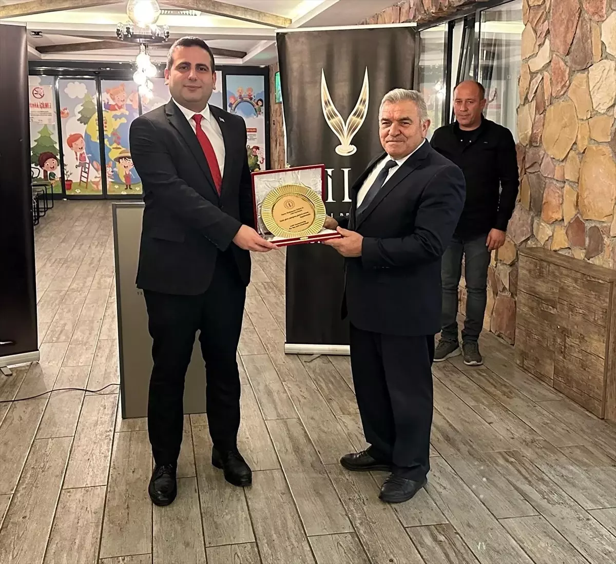 muhammet ozbaltaya veda yemegi Ax43YxCT.jpg