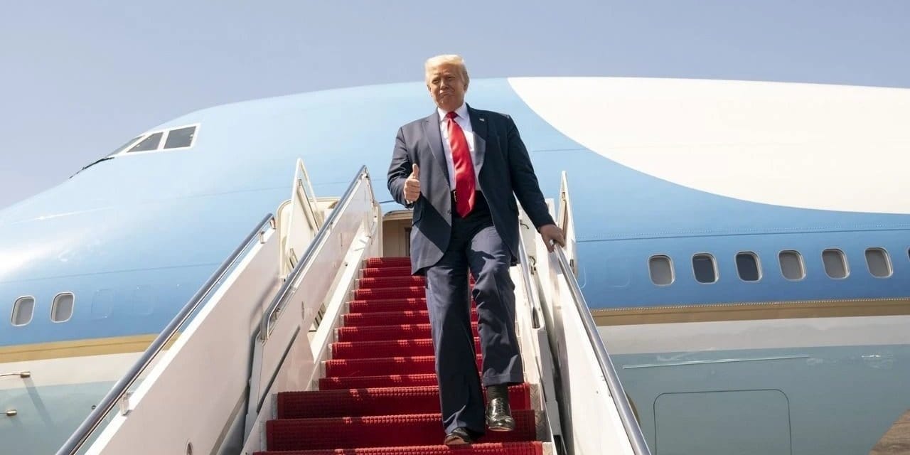 son dakika trump israilde DWJajkMQ.jpg