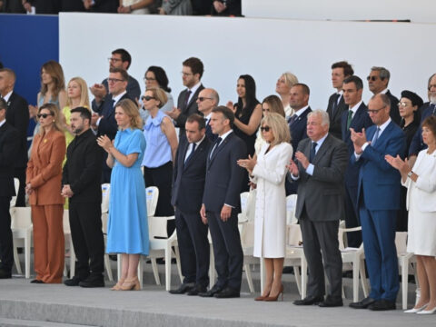 Fransa cumhurbaskani macron gozlugu bastille gununde cikardi i7IWFEUQ